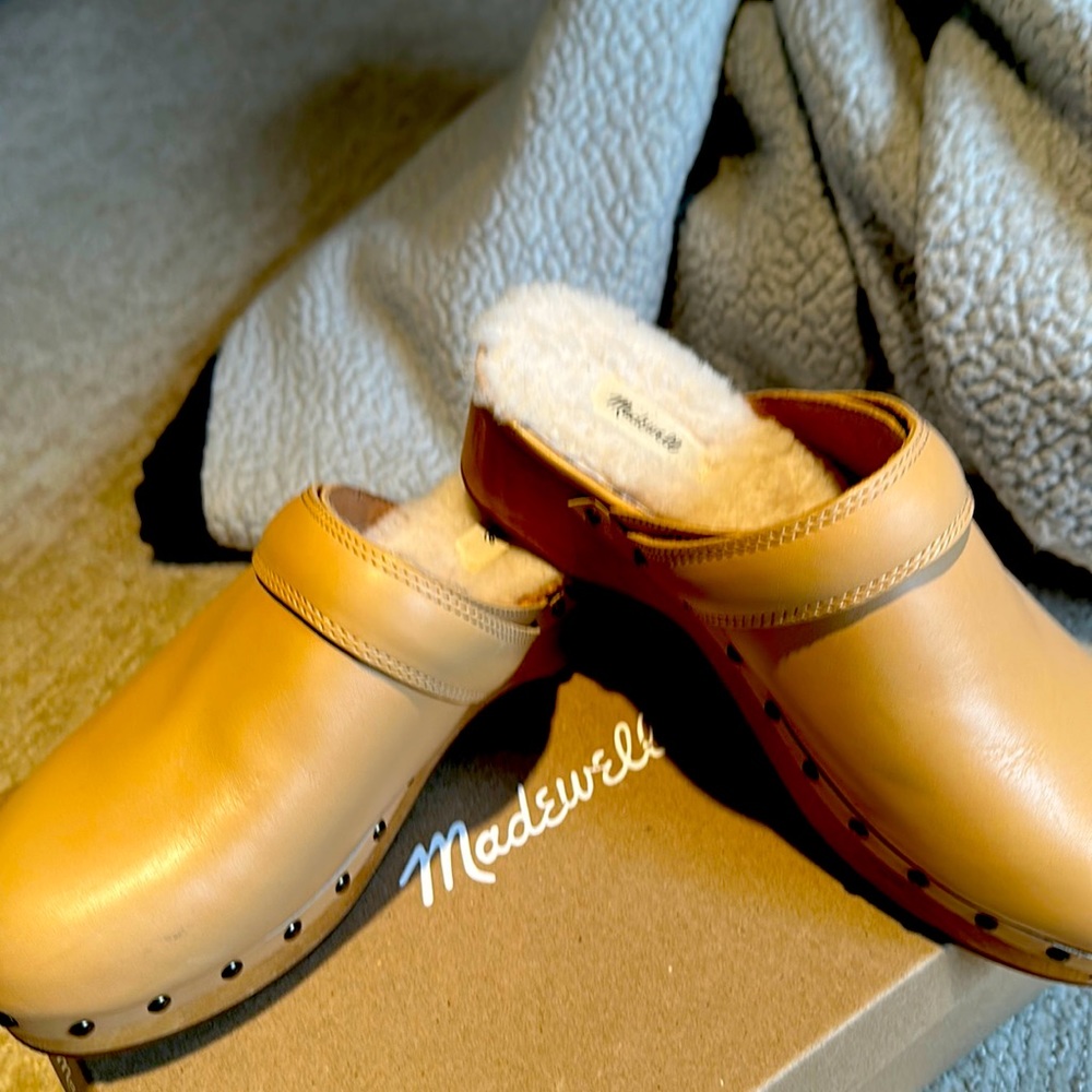 Madewell shearling lined clogs 🐑🐑🐑🐑